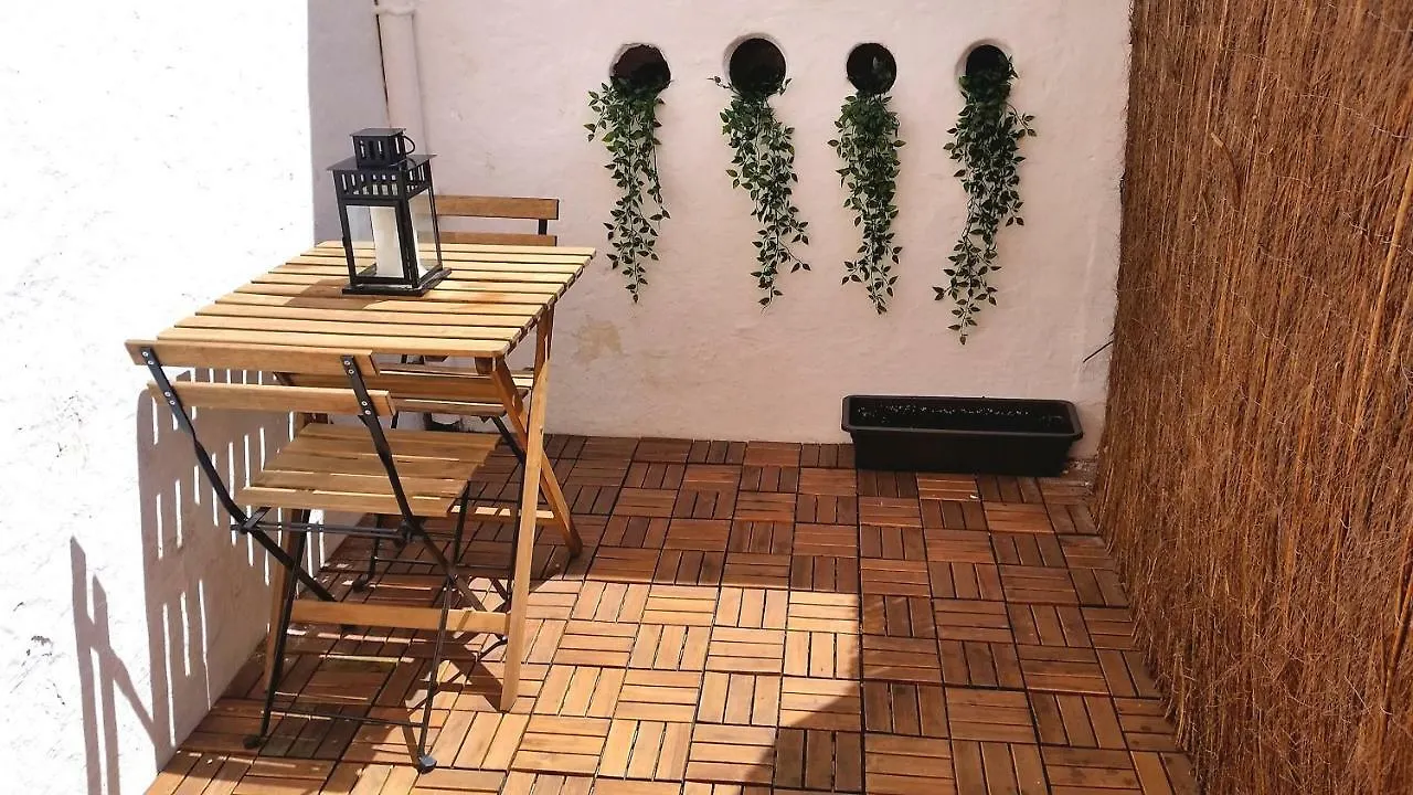 Belem! Charming 2 Bedroom Apartment W Terrace, Wifi & Free Street Parking Lisbon