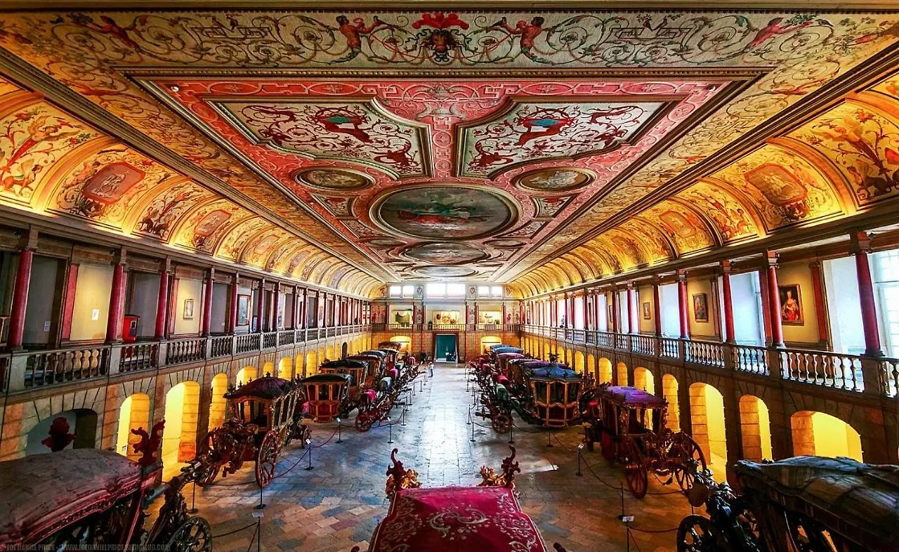 Belem! Charming 2 Bedroom Apartment W Terrace, Wifi & Free Street Parking Lisbon Portugal